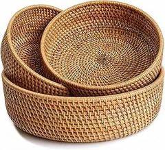 Comparativa entre cestas de pan rústicas y tradicionales
